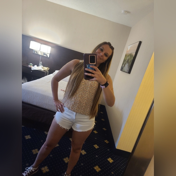 Meet your Posher, Heather - Picture 10 of 16